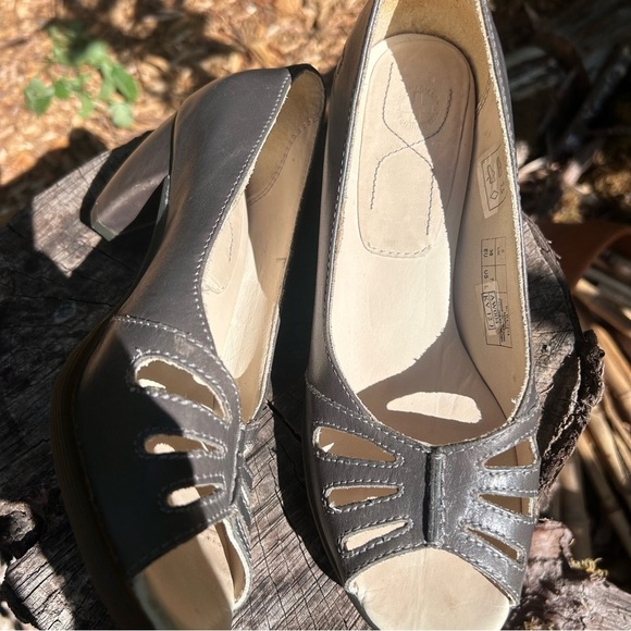 Dr Martens Pump Maria Cut Out Peep Toe Grey Palatine 13110020 Doc Martins Size 7 - Picture 6 of 12